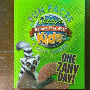 Kids Fun Facts Book - Ripley’s!!♥️♥️♥️